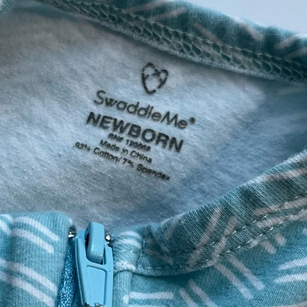 SwaddleMe • Blueish Teal White Pattern Zip Up Swaddler